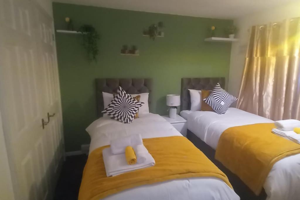 Golden Plush Suites - Beautiful Luxury 3 Bed House In Leicester Buitenkant foto