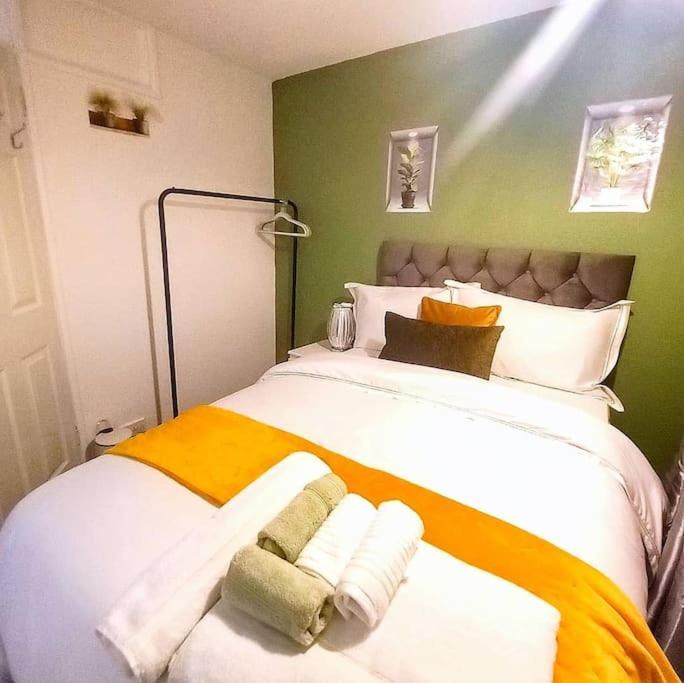 Golden Plush Suites - Beautiful Luxury 3 Bed House In Leicester Buitenkant foto
