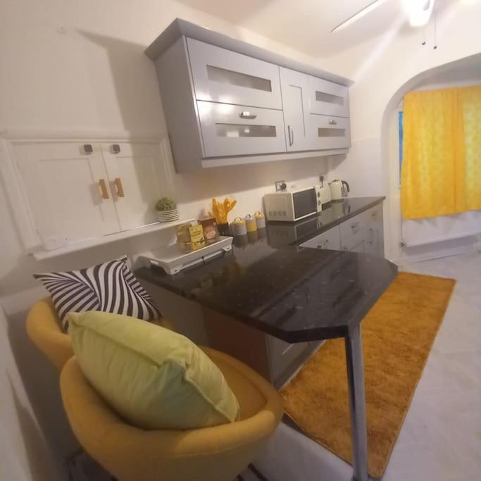 Golden Plush Suites - Beautiful Luxury 3 Bed House In Leicester Buitenkant foto