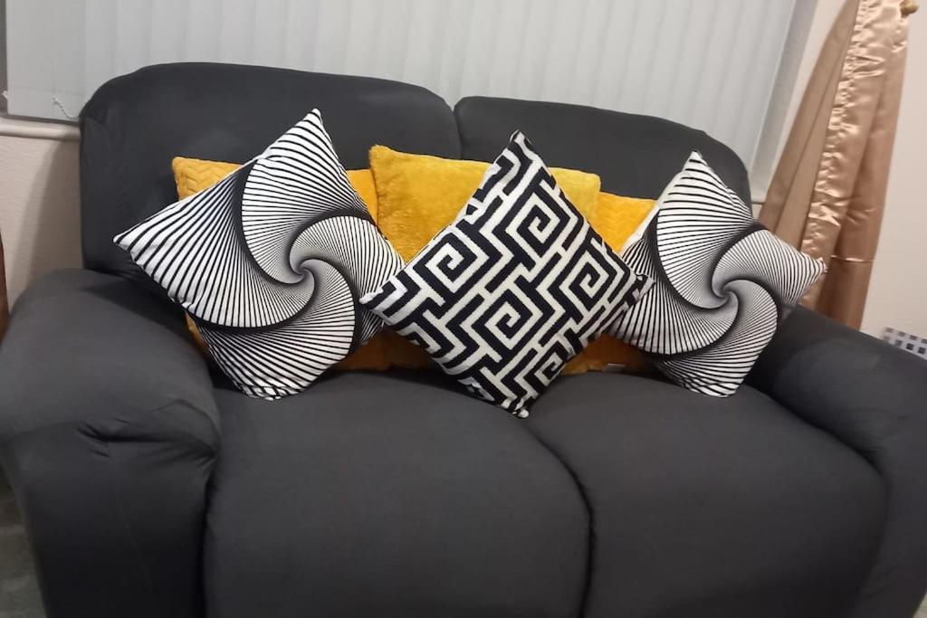 Golden Plush Suites - Beautiful Luxury 3 Bed House In Leicester Buitenkant foto